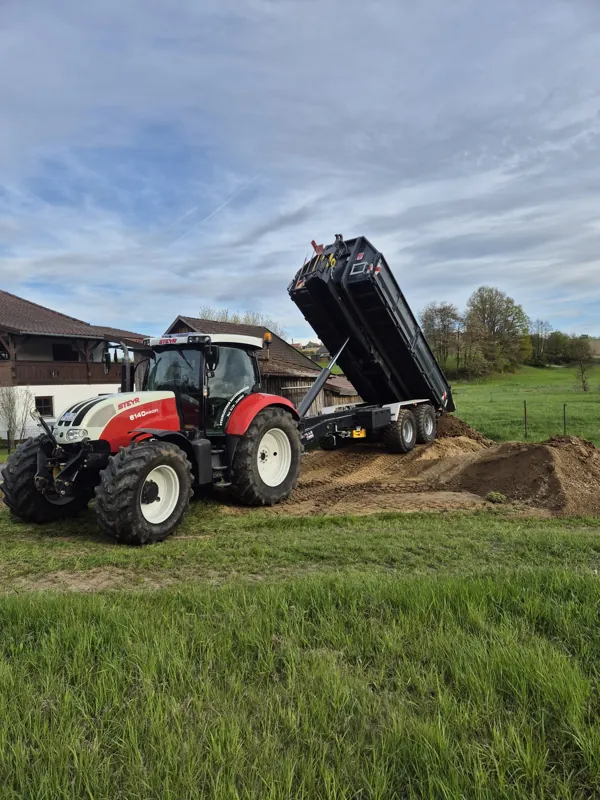 Traktor mit Kipper